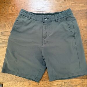 UNRL Golf Hybrid Performance shorts.   Sz medium 
Dark gray